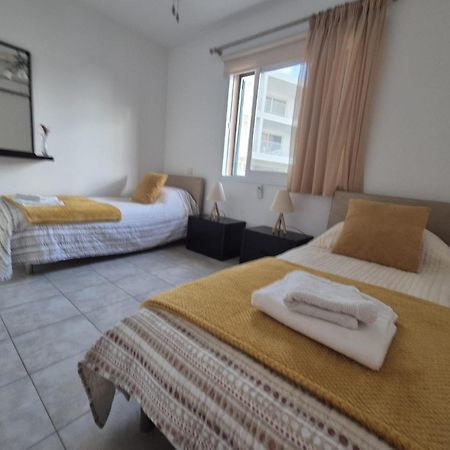 2 Bedroom Townhouse Lower Peyia Paphos Cyprus エクステリア 写真