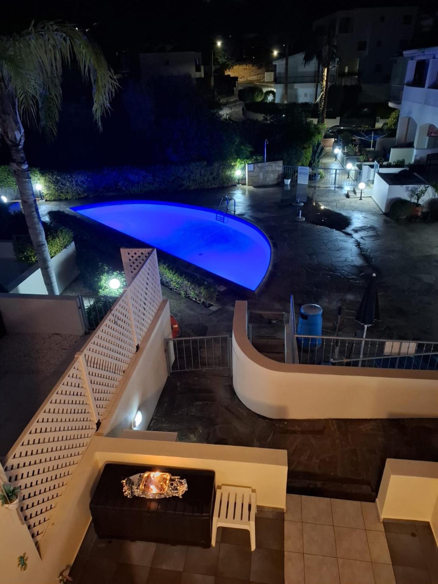 2 Bedroom Townhouse Lower Peyia Paphos Cyprus エクステリア 写真